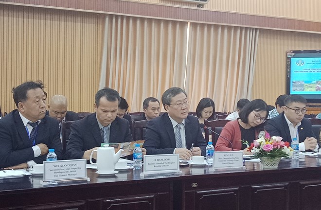 中方代表團(tuán)。圖自越通社